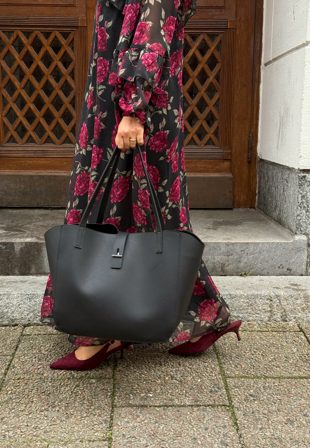 Emelie Olson X Bubbleroom - 2-in-1 Tote Bag - Black - Accessoarer