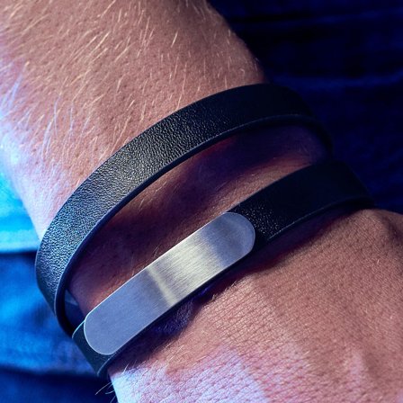 Nomen | Bracciale a doppia fascia con piastrina color argento in pelle nera per uomini - Bracciali in pelle
