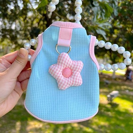 Ny forårs- og sommerkollektion af vaffel-kæledyrsveste til små til mellemstore hunde, inklusive outfits til Teddy- og Bichon-racer.