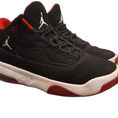 Air jordan aura 2 bred
