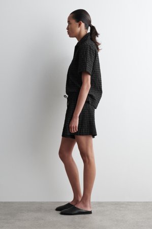 COS Women's Pantalón Corto De Cuadros De Algodón in Negro