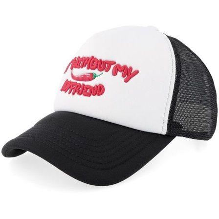 Pica Pica - Svart trucker Keps - Spicy Hot Boyfriend Black/White A-frame Trucker @ Hatstore