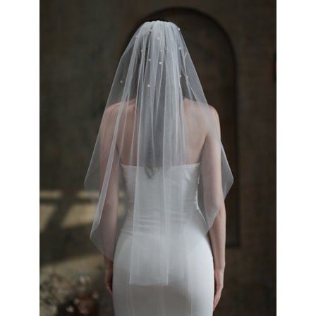 Enkeltlags simpelt brudeslør med perleudsmykning, hvidt, medium længde, blød tyl