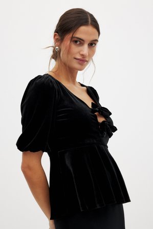 NA-KD Topp i sammet med puffärmar - Toppar med puffärm - Svart - S