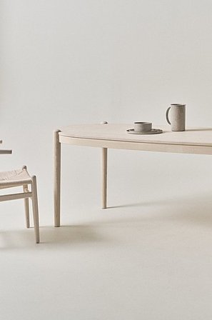 Jotex - Ovalt Spisebord 90x240 Cm Hvidpigmenteret - NATTAVAARA - Køb Spisebord hos Jotex