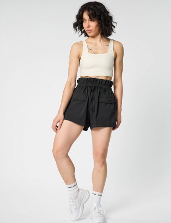 Girlfriend Collective Cora Pocket Shorts - Black - XS