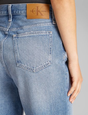 Calvin Klein Jeans Relaxed Bermuda Short - Blue - 28