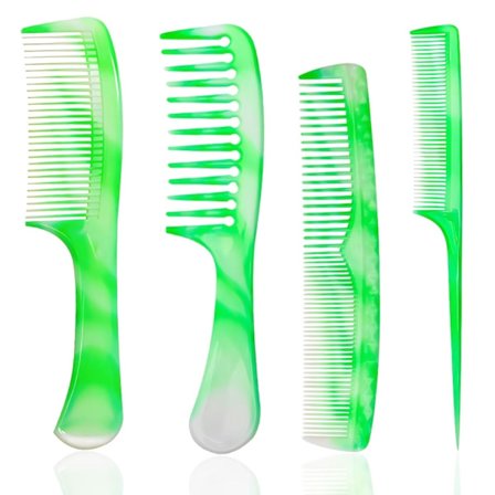 Grøn Hårkam Sæt med Fire. Indeholder en Bredtandet Kam, en Fintandet Kam, en Rottehalekam og en Dobbelt Fintandet og Bredtandet Kam, Hår