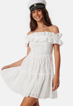 Bubbleroom Occasion - Broderie Anglaise Flounce Off Shoulder dress - L