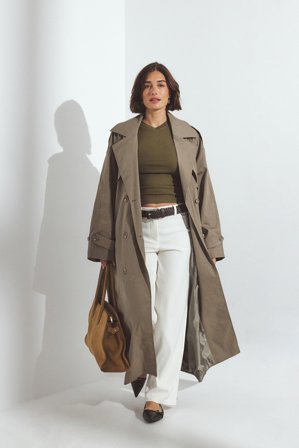 Cecilie Haugaard x NA-KD Raka byxor med mellanhög midja - Raka byxor - Naturvit - EU 42