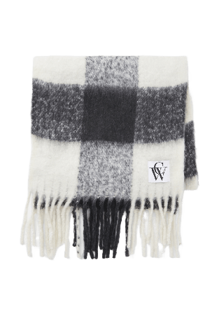 Carin Wester Stickad halsduk med fransar ADA Halsdukar & scarves Svart ONESIZE