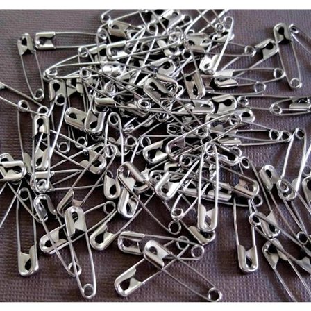 125 Stycken SÄKERHETSNÅLAR I 4 STORLEKAR