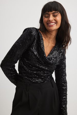 NA-KD Waterfall Velvet Sequin Top - Festtoppe - Sort - XS
