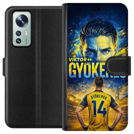 Yhteensopiva Lompakkokotelo Xiaomi Xiaomi 12 Viktor Gyökeres jalkapallojuliste keltaisella ja sinisellä värimaailmalla, dramaattinen stadiontausta,
