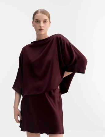 Ahlvar Gallery Thea Satin Tee - Burgundy - M
