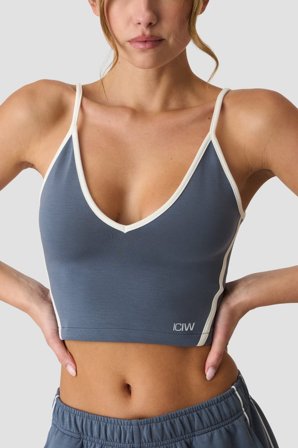 ICANIWILL - Contrast V-neck Top Misty Blue- Tanks - Dames - sportkleding van ICIW