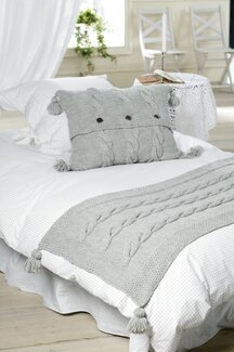 Strikkeopskrift Pude og plaid med snoninger - Järbo