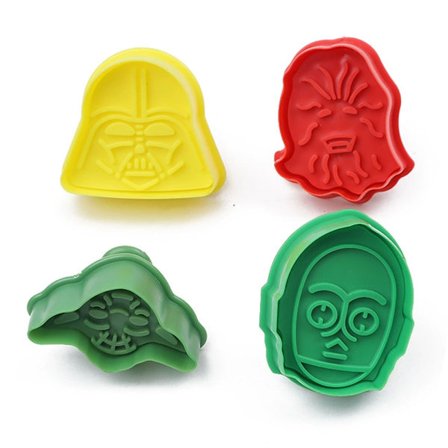 4 st Vader Hjälm Form Polymerlera Cutter Cookie Fondant Biscuit Cutter Verktyg för SciFi Tema Cupcake Dekoration Bakning Hantverksprojekt Rymden