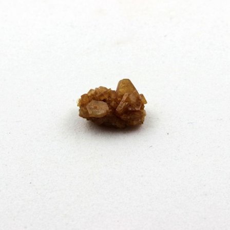 Kivet ja Mineraalit. Bastnäsite + Dolomiitti. 2,35 senttiä. Trimouns Talkkikaivos, Ariège, Ranska.