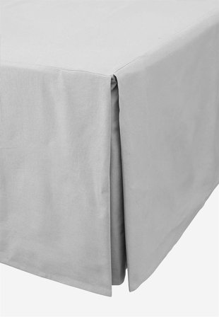 Cellbes of Sweden - Sengekappe med dekorative folder i lys grå i størrelse 90 x 200 + 55 cm