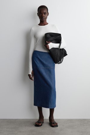 COS Women's Maglia Slim Leggera A Maniche Lunghe in Bianco