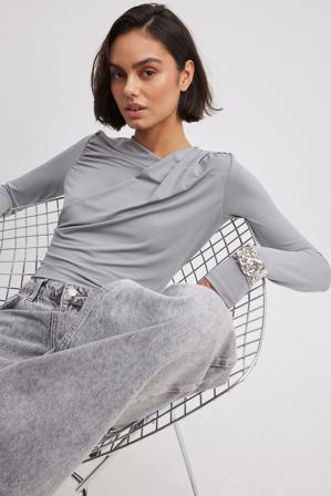 NA-KD Haut drapé à manches longues - Tops manches longues - Gris - Small