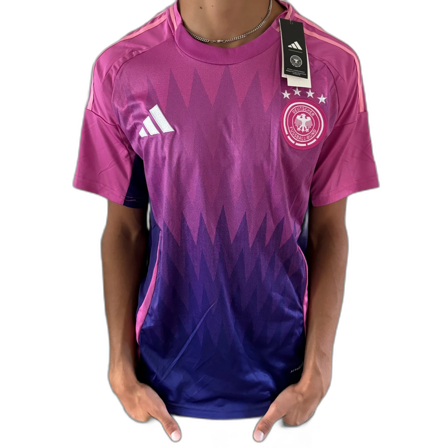 Rosa och lila fotbollströja från Adidas
