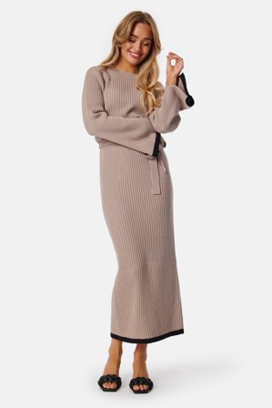 BUBBLEROOM Round Neck Rib Knitted Maxi Dress Tøj
