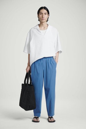 COS Men's Bomullsbyxor Med Elastisk Midja & Avsmalnande Ben in Blå