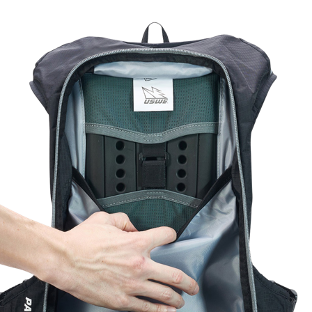 Zaino Protettivo con Sistema di Idratazione MTB USWE Patriot 15L Grigio