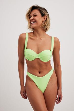 Josefine HJ x NA-KD Bas de bikini coupe en V - Bikinis - Vert - Medium