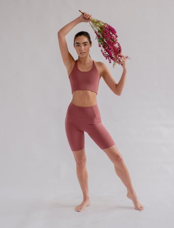 Girlfriend Collective Float High-Rise Bike Shorts - Red - L