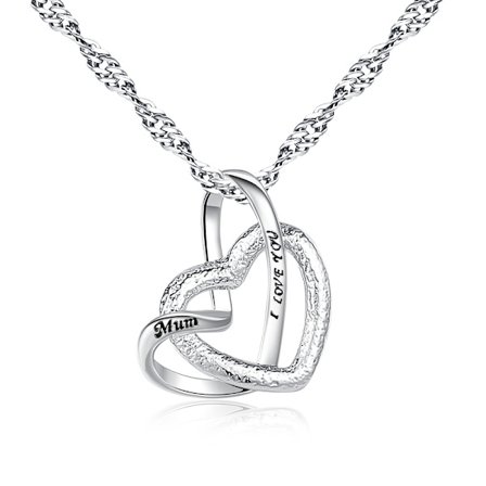 Vackert halsband - hjärtan med strass