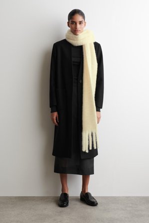COS Femme Écharpe Frangée En Mohair Brossé in Jaune