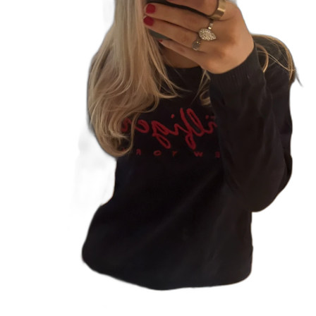 Marinblå tröja me rött tryck