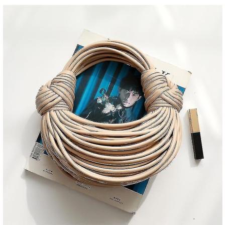 Högkvalitativa guld- och silverdesignade handväskor och portmonnäer Kompatibla dammodefest Kvällsväskor Hobo tygväska för damer beige