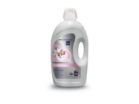 VIA Tvättmedel Pro Formula Color Sensitive 4,32L - Lyreco - Städ och hygien - Tvättmedel och klädvård - Tvättmedel