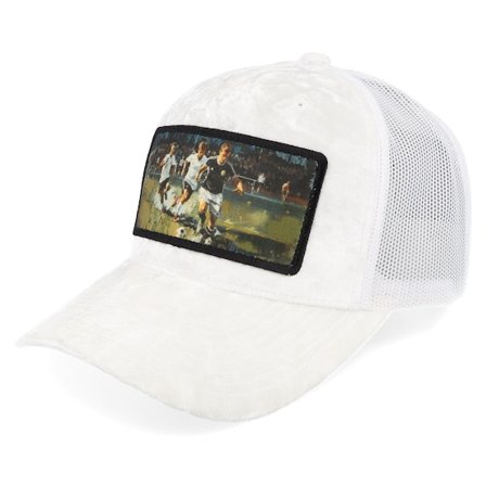 Calza Pennello - White trucker Caps - Playing Football Velvet White A-Frame Trucker @ Hatstore