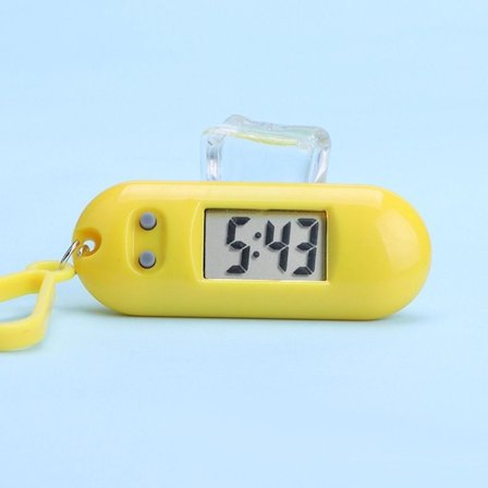 4 kpl elektronisen kellon avaimenperä Elektroninen soikea watch KELTAINEN