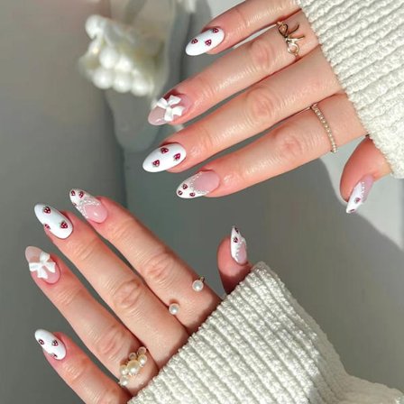 24 st Korta Tryck på Naglar Mandelformade Falska Naglar Fransk Full Täckning