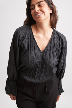 NA-KD Draped Structured Body - Trøjer med ballonærmer - Sort - EU 38