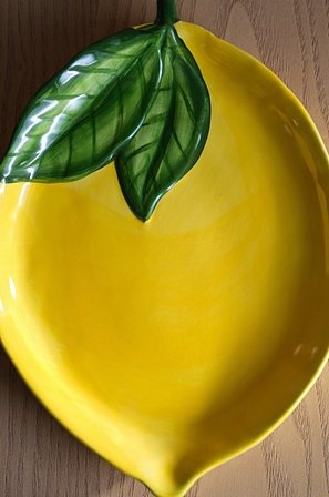 Jotex - Uppläggningsfat Gul FREYJA - Köp Brickor & serveringsfat hos Jotex