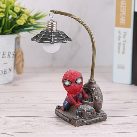 Resin Cartoon Avengers Action Figures Spider Man Nattlampa