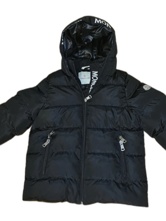 Svart Moncler pufferjacka med huva