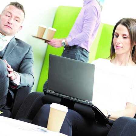 FELLOWES PrivaScreen Sekretessfilter 13,3 Widescreen 16:9 - Lyreco - Datorprodukter - Bildskärmar och tillbehör - Sekretessfilter