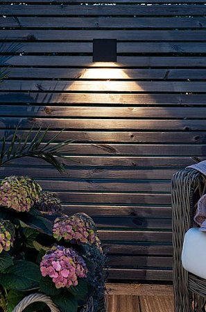 Jotex - Solarbetriebene Wandleuchte Wally Cube Schwarz - Kaufe Außenbeleuchtung bei Jotex