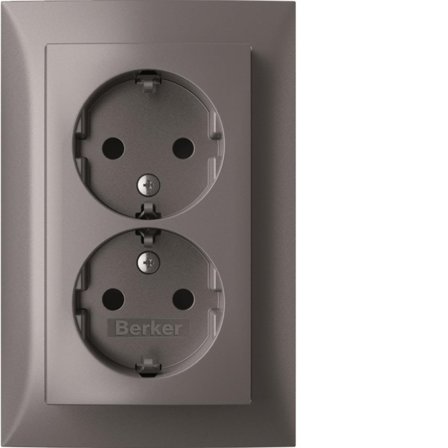 Hager 47761404 Vägguttag 2-vägs, jordat, X-plint, S.1 Silver, Strömbrytare & vägguttag