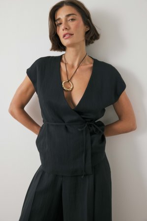 NA-KD Belted Wrap Top - Wrap Tops - Sort - EU 32