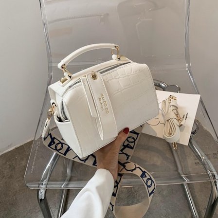 2025 Naisten Valkoinen Tekstuurillinen Pieni Neliömuotoinen Olkalaukku