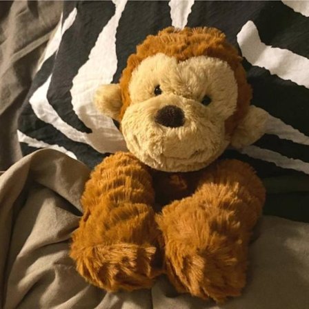 Jellycat Bartholomew Plyschleksak, Mjuk och Bekväm, Perfekt för Barn, Alla Hjärtans Dag-presenter, Samlarobjekt, Vågig Apa 23cm